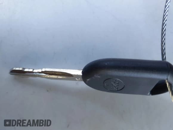 ✅ 2013 Ford F-150 XL • VIN: 1FTMF1EM9DKE19119 • Lot: 43766404. Wystawiony na IAAI z przebiegiem 345 229 mil. Bezpłatny archiwum sprzedaży aukcyjnych z USA i szczegółowy raport historii pojazdu na DreamBid. Zdjęcie 10.