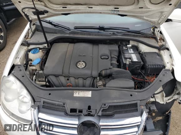 ✅ 2010 Volkswagen Jetta S • VIN: 3VWJZ7AJ4AM034741 • Lot: 81421965. Listed on Copart with 192,198 mi. Free auction sales archive from the USA and detailed vehicle history report at DreamBid. Image 11.