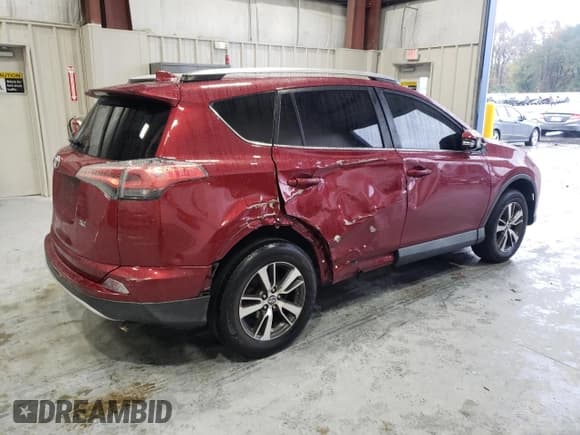 ✅ 2018 Toyota RAV4 XLE • VIN: 2T3WFREV8JW493182 • Lot: 90342445. Listed on Copart with 81,228 mi. Free auction sales archive from the USA and detailed vehicle history report at DreamBid. Image 3.