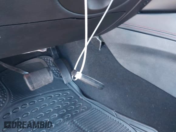 ✅ 2023 Dodge Durango GT • VIN: 1C4RDJDG5PC572716 • Lot: 43253351. Listed on IAAI with 68,404 mi. Free auction sales archive from the USA and detailed vehicle history report at DreamBid. Image 11.