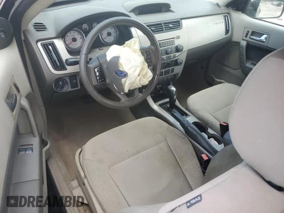 ✅ 2008 Ford Focus SE • VIN: 1FAHP33N88W142280 • Лот: 66660235. Опубликован ранее на Copart с пробегом Не указан. Бесплатный доступ к архиву аукционных продаж из США и подробный отчёт об истории автомобиля на DreamBid. Изображение 8.