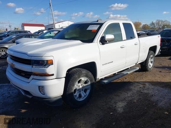 ✅ 2019 Chevrolet Silverado 1500 LT • VIN: 2GCVKPEC8K1194621 • Лот: 43565554. Опубликован ранее на IAAI с пробегом 118 177 миль. Бесплатный доступ к архиву аукционных продаж из США и подробный отчёт об истории автомобиля на DreamBid. Изображение 2.