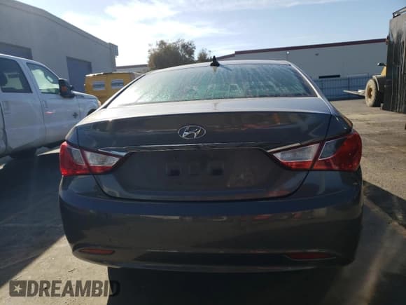 ✅ 2011 Hyundai Sonata GLS • VIN: 5NPEB4AC7BH103924 • Lot: 72650764. Listed on Copart with 177,172 mi. Free auction sales archive from the USA and detailed vehicle history report at DreamBid. Image 6.