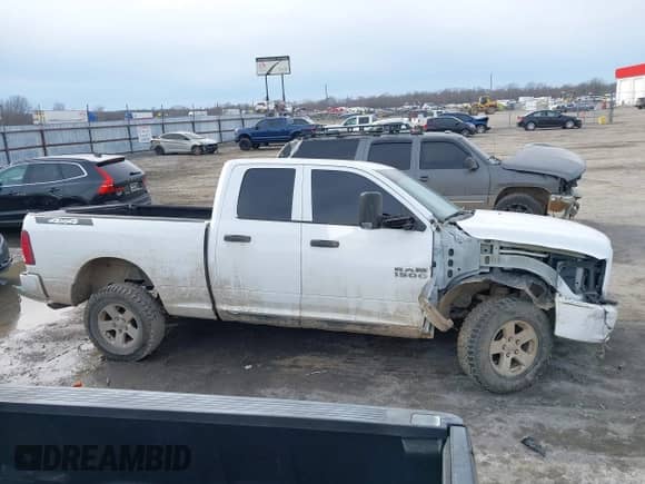 2016 Ram 1500 Express with VIN 1C6RR7FG5GS173304, listed as a IAAI auction lot 41318818 with 137,587 mi miles and . Bid and sale history available at DreamBid. Image 13.