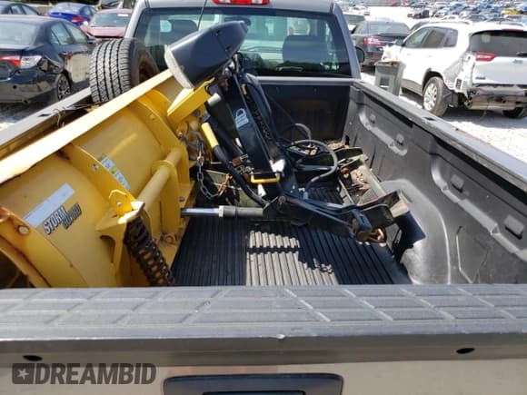 ✅ 2012 GMC Sierra 1500 Work Truck • VIN: 1GTN2TEA3CZ206917 • Лот: 71410914. Опубликован ранее на Copart с пробегом 120 863 миль. Бесплатный доступ к архиву аукционных продаж из США и подробный отчёт об истории автомобиля на DreamBid. Изображение 10.