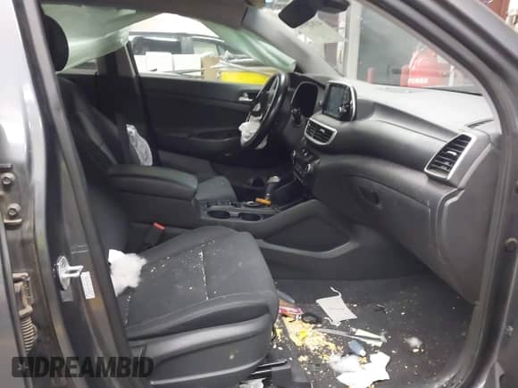 2019 Hyundai Tucson SEL z VIN KM8J33AL0KU973425, wystawiony jako IAAI lot #41828992 z przebiegiem Nie podano mil oraz . Historia ofert i sprzedaży dostępna na DreamBid. Obrazek 5.