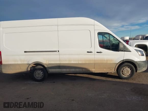 ✅ 2023 Ford Transit Cargo • VIN: 1FTBR3X80PKB45078 • Lot: 41487801. Listed on IAAI with 39,060 mi. Free auction sales archive from the USA and detailed vehicle history report at DreamBid. Image 13.