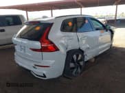 ✅ 2024 Volvo XC60 Plus Dark Theme • VIN: YV4H60DL9R1915780 • Lot: 42025076. Listed on IAAI with Not provided. Free auction sales archive from the USA and detailed vehicle history report at DreamBid. Image 4.