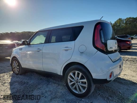 ✅ 2017 Kia Soul + • VIN: KNDJP3A58H7425531 • Lot: 89479005. Wystawiony na Copart z przebiegiem 110 592 mil. Bezpłatny archiwum sprzedaży aukcyjnych z USA i szczegółowy raport historii pojazdu na DreamBid. Zdjęcie 2.