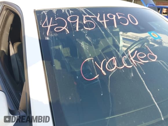 ✅ 2022 Dodge Charger Scat Pack Widebody • VIN: 2C3CDXGJ3NH105065 • Lot: 42954950. Wystawiony na IAAI z przebiegiem 18 236 mil. Bezpłatny archiwum sprzedaży aukcyjnych z USA i szczegółowy raport historii pojazdu na DreamBid. Zdjęcie 19.