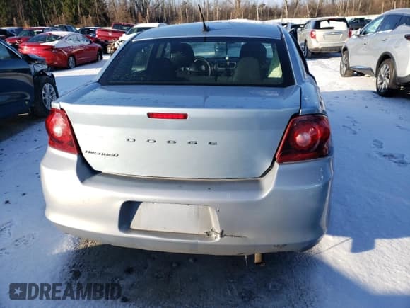✅ 2013 Dodge Avenger SE • VIN: 1C3CDZABXDN613813 • Лот: 82654004. Опубликован ранее на Copart с пробегом 167 917 миль. Бесплатный доступ к архиву аукционных продаж из США и подробный отчёт об истории автомобиля на DreamBid. Изображение 6.
