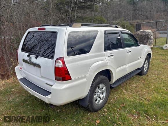 ✅ 2007 Toyota 4Runner SR5 • VIN: JTEBU14R978080074 • Lot: 95235635. Wystawiony na Copart z przebiegiem 157 944 mil. Bezpłatny archiwum sprzedaży aukcyjnych z USA i szczegółowy raport historii pojazdu na DreamBid. Zdjęcie 4.