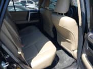 ✅ 2013 Toyota 4Runner SR5 • VIN: JTEZU5JR2D5054040 • Lot: 42049304. Wystawiony na IAAI z przebiegiem 81 601 mil. Bezpłatny archiwum sprzedaży aukcyjnych z USA i szczegółowy raport historii pojazdu na DreamBid. Zdjęcie 8.