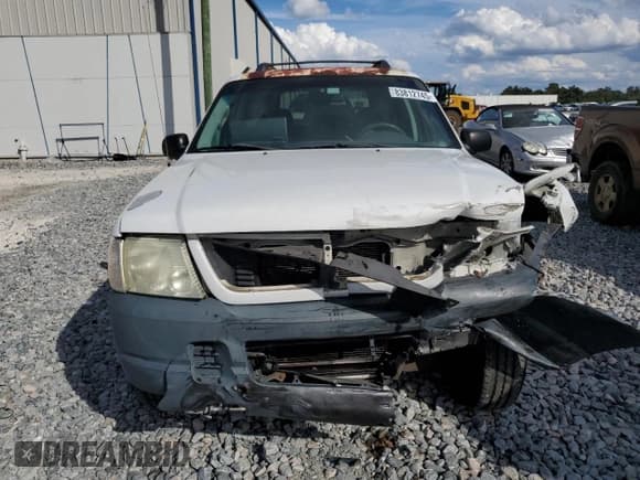 ✅ 2005 Ford Explorer XLS • VIN: 1FMZU62K95UA26217 • Lot: 83812745. Listed on Copart with 349,359 mi. Free auction sales archive from the USA and detailed vehicle history report at DreamBid. Image 5.
