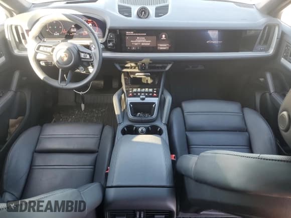 ✅ 2024 Porsche Cayenne • VIN: WP1BA2AY9RDA52625 • Lot: 79049664. Wystawiony na Copart z przebiegiem 22 103 mil. Bezpłatny archiwum sprzedaży aukcyjnych z USA i szczegółowy raport historii pojazdu na DreamBid. Zdjęcie 8.