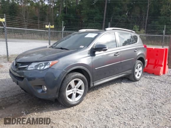 ✅ 2013 Toyota RAV4 XLE • VIN: 2T3WFREV4DW010811 • Lot: 43766574. Listed on IAAI with 228,115 mi. Free auction sales archive from the USA and detailed vehicle history report at DreamBid. Image 2.