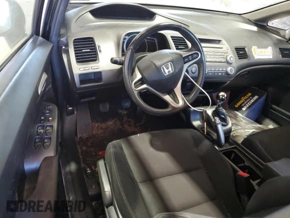 ✅ 2010 Honda Civic LX-S • VIN: 19XFA1E69AE010190 • Lot: 78514394. Wystawiony na Copart z przebiegiem 154 885 mil. Bezpłatny archiwum sprzedaży aukcyjnych z USA i szczegółowy raport historii pojazdu na DreamBid. Zdjęcie 8.