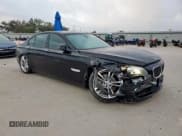 ✅ 2014 BMW 7 Series 740i • VIN: WBAYA6C5XED144517 • Лот: 90255015. Опубликован ранее на Copart с пробегом 178 636 миль. Бесплатный доступ к архиву аукционных продаж из США и подробный отчёт об истории автомобиля на DreamBid. Изображение 4.
