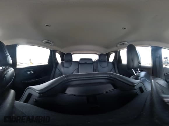 ✅ 2019 Jeep Cherokee Latitude Plus • VIN: 1C4PJLLB0KD458076 • Lot: 43074356. Wystawiony na IAAI z przebiegiem 97 587 mil. Bezpłatny archiwum sprzedaży aukcyjnych z USA i szczegółowy raport historii pojazdu na DreamBid. Zdjęcie 21.