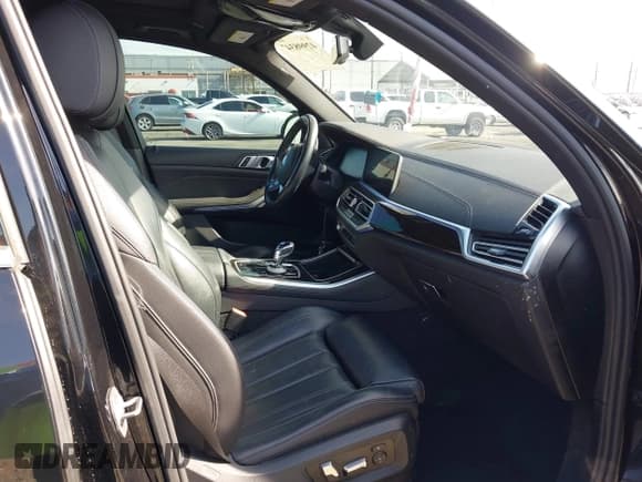 ✅ 2020 BMW X5 sDrive40i • VIN: 5UXCR4C0XL9B43349 • Lot: 42998347. Wystawiony na IAAI z przebiegiem 61 346 mil. Bezpłatny archiwum sprzedaży aukcyjnych z USA i szczegółowy raport historii pojazdu na DreamBid. Zdjęcie 5.