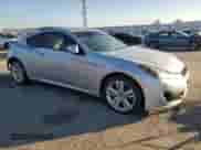 2010 Hyundai Genesis Coupe Premium z VIN KMHHT6KD0AU004424, wystawiony jako Copart lot #89006215 z przebiegiem 128 992 mil mil oraz Szkoda całkowita • Salvage title. Historia ofert i sprzedaży dostępna na DreamBid. Obrazek 4.