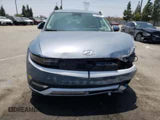 2022 Hyundai Ioniq 5 SE z VIN KM8KM4AEXNU070552, wystawiony jako Copart lot #57438374 z przebiegiem 49 494 mil mil oraz Szkoda całkowita • Salvage title. Historia ofert i sprzedaży dostępna na DreamBid. Obrazek 5.