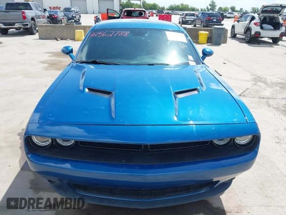 ✅ 2020 Dodge Challenger SXT • VIN: 2C3CDZAG0LH196737 • Lot: 42562788. Listed on IAAI with 85,129 mi. Free auction sales archive from the USA and detailed vehicle history report at DreamBid. Image 6.