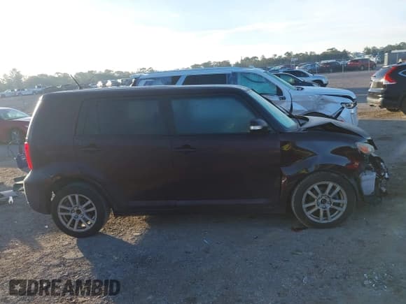 ✅ 2010 Scion xB • VIN: JTLZE4FE8A1103590 • Lot: 41247385. Wystawiony na IAAI z przebiegiem 233 182 mil. Bezpłatny archiwum sprzedaży aukcyjnych z USA i szczegółowy raport historii pojazdu na DreamBid. Zdjęcie 13.