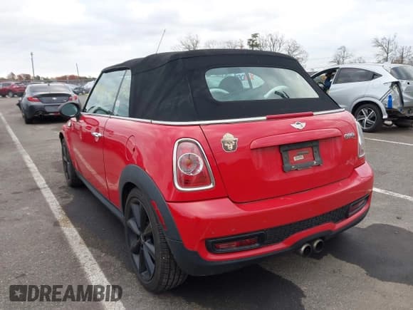 ✅ 2013 MINI Convertible S • VIN: WMWZP3C58DT297757 • Lot: 43656117. Listed on IAAI with 109,314 mi. Free auction sales archive from the USA and detailed vehicle history report at DreamBid. Image 3.
