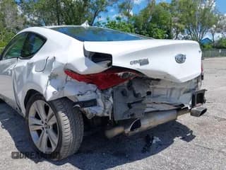 ✅ 2012 Hyundai Genesis Coupe Premium • VIN: KMHHT6KD0CU077036 • Lot: 43034899. Wystawiony na IAAI z przebiegiem 164 397 mil. Bezpłatny archiwum sprzedaży aukcyjnych z USA i szczegółowy raport historii pojazdu na DreamBid. Zdjęcie 6.