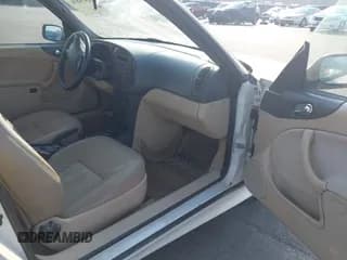 ✅ 2001 Saab 9-3 SE • VIN: YS3DF78K017005506 • Lot: 41494816. Wystawiony na IAAI z przebiegiem 112 074 mil. Bezpłatny archiwum sprzedaży aukcyjnych z USA i szczegółowy raport historii pojazdu na DreamBid. Zdjęcie 5.