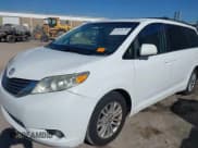 ✅ 2012 Toyota Sienna XLE • VIN: 5TDYK3DC7CS261727 • Lot: 43698789. Listed on IAAI with 242,518 mi. Free auction sales archive from the USA and detailed vehicle history report at DreamBid. Image 6.
