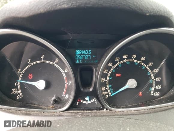 ✅ 2016 Ford Fiesta SE • VIN: 3FADP4BJ9GM205775 • Lot: 50136015. Wystawiony na Copart z przebiegiem 92 727 mil. Bezpłatny archiwum sprzedaży aukcyjnych z USA i szczegółowy raport historii pojazdu na DreamBid. Zdjęcie 9.