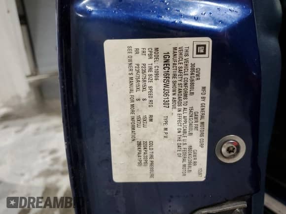 1998 Chevrolet Suburban с VIN 1GNEC16R5WJ361307, выставлен на аукционе Copart как лот 85717335 с пробегом 29 147 миль миль и Списание • Salvage title. История ставок и продаж доступна на DreamBid. Изображение 13.