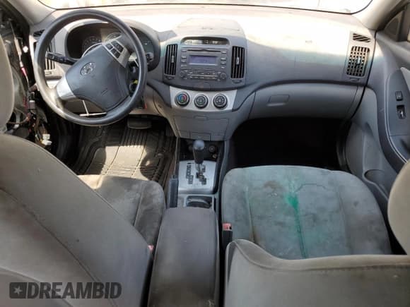 ✅ 2010 Hyundai Elantra GLS • VIN: KMHDU4AD9AU041537 • Лот: 68439195. Опубликован ранее на Copart с пробегом 81 226 миль. Бесплатный доступ к архиву аукционных продаж из США и подробный отчёт об истории автомобиля на DreamBid. Изображение 8.