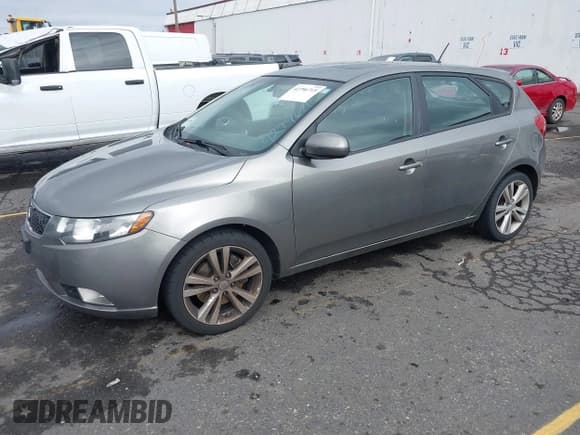 ✅ 2011 Kia Forte SX • VIN: KNAFW5A38B5400325 • Lot: 42796715. Wystawiony na IAAI z przebiegiem 76 325 mil. Bezpłatny archiwum sprzedaży aukcyjnych z USA i szczegółowy raport historii pojazdu na DreamBid. Zdjęcie 2.