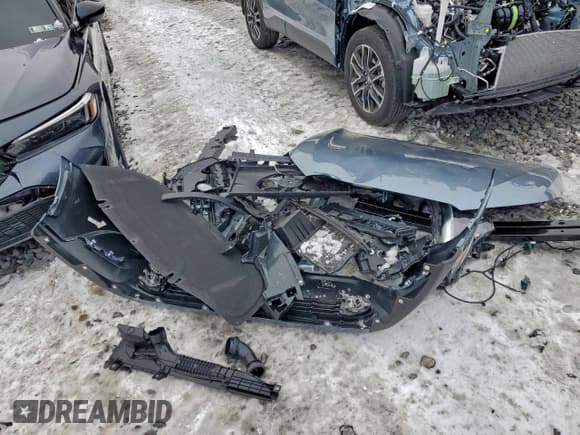 ✅ 2026 Toyota Corolla Cross XLE • VIN: 7MUDAABG0TV147943 • Lot: 95503835. Wystawiony na Copart z przebiegiem 1 865 mil. Bezpłatny archiwum sprzedaży aukcyjnych z USA i szczegółowy raport historii pojazdu na DreamBid. Zdjęcie 12.