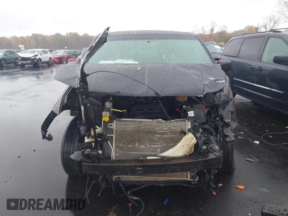 ✅ 2014 Dodge Grand Caravan SXT • VIN: 2C4RDGCG9ER118803 • Lot: 43521627. Wystawiony na IAAI z przebiegiem 229 932 mil. Bezpłatny archiwum sprzedaży aukcyjnych z USA i szczegółowy raport historii pojazdu na DreamBid. Zdjęcie 13.