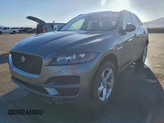 ✅ 2017 Jaguar F-Pace 35t Premium • VIN: SADCJ2BV2HA895645 • Lot: 94797555. Wystawiony na Copart z przebiegiem 96 667 mil. Bezpłatny archiwum sprzedaży aukcyjnych z USA i szczegółowy raport historii pojazdu na DreamBid. Zdjęcie 1.