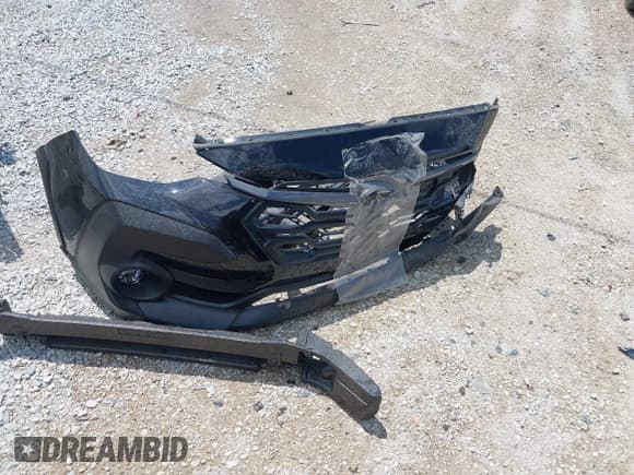 ✅ 2025 Subaru Crosstrek Premium • VIN: JF2GUHDC8S8222586 • Lot: 42579696. Listed on IAAI with 3,377 mi. Free auction sales archive from the USA and detailed vehicle history report at DreamBid. Image 12.