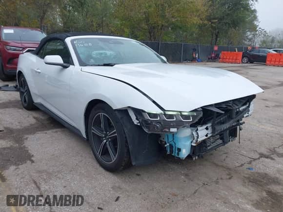 2025 Ford Mustang EcoBoost Premium z VIN 1FAGP8UH1S5110897, wystawiony jako IAAI lot #43585005 z przebiegiem 15 065 mil mil oraz . Historia ofert i sprzedaży dostępna na DreamBid. Obrazek 1.
