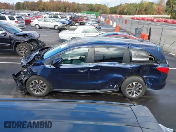 ✅ 2024 Honda Odyssey EX-L • VIN: 5FNRL6H63RB018582 • Lot: 43593952. Wystawiony na IAAI z przebiegiem 55 184 mil. Bezpłatny archiwum sprzedaży aukcyjnych z USA i szczegółowy raport historii pojazdu na DreamBid. Zdjęcie 14.