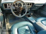 ✅ 1975 Pontiac Trans Am • VIN: 2W87S5N553980 • Lot: 54234815. Wystawiony na Copart z przebiegiem 76 188 mil. Bezpłatny archiwum sprzedaży aukcyjnych z USA i szczegółowy raport historii pojazdu na DreamBid. Zdjęcie 8.