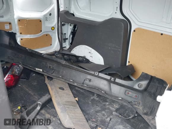 ✅ 2022 Ford Transit Connect XL • VIN: NM0LS7S24N1538486 • Lot: 42253914. Wystawiony na IAAI z przebiegiem 26 225 mil. Bezpłatny archiwum sprzedaży aukcyjnych z USA i szczegółowy raport historii pojazdu na DreamBid. Zdjęcie 8.