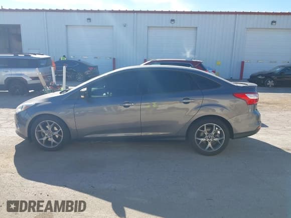 ✅ 2013 Ford Focus SE • VIN: 1FADP3F20DL231725 • Lot: 43547689. Listed on IAAI with 89,440 mi. Free auction sales archive from the USA and detailed vehicle history report at DreamBid. Image 15.