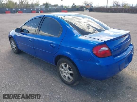 2005 Dodge Neon SXT z VIN 1B3ES56CX5D170852, wystawiony jako IAAI lot #42049876 z przebiegiem 103 673 mil mil oraz . Historia ofert i sprzedaży dostępna na DreamBid. Obrazek 3.