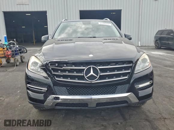 ✅ 2012 Mercedes-Benz M 350 • VIN: 4JGDA5HB9CA027967 • Lot: 93394735. Listed on Copart with 118,632 mi. Free auction sales archive from the USA and detailed vehicle history report at DreamBid. Image 5.