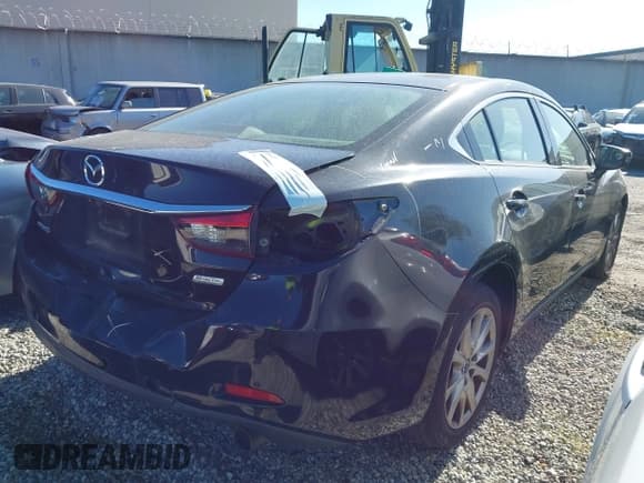 ✅ 2016 Mazda 6 i Sport • VIN: JM1GJ1U5XG1482875 • Лот: 43353463. Опубликован ранее на IAAI с пробегом 138 029 миль. Бесплатный доступ к архиву аукционных продаж из США и подробный отчёт об истории автомобиля на DreamBid. Изображение 4.
