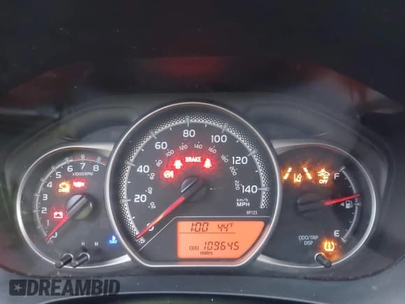 ✅ 2017 Toyota Yaris L • VIN: VNKKTUD39HA084697 • Lot: 41172290. Wystawiony na IAAI z przebiegiem 109 645 mil. Bezpłatny archiwum sprzedaży aukcyjnych z USA i szczegółowy raport historii pojazdu na DreamBid. Zdjęcie 7.