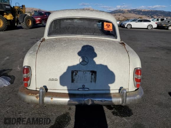 ✅ 1960 Mercedes-Benz 180 • VIN: 180C016595C • Лот: 78374984. Опубликован ранее на Copart с пробегом 12 512 миль. Бесплатный доступ к архиву аукционных продаж из США и подробный отчёт об истории автомобиля на DreamBid. Изображение 6.